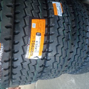 Tracmax Tyres GRT901/11R22. 5
